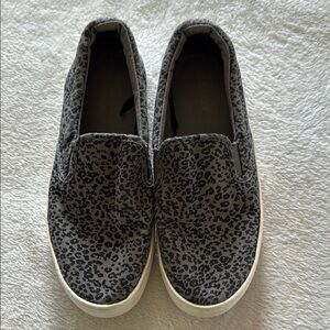 Old Navy Gray Leopard Print Slip-On Shoes